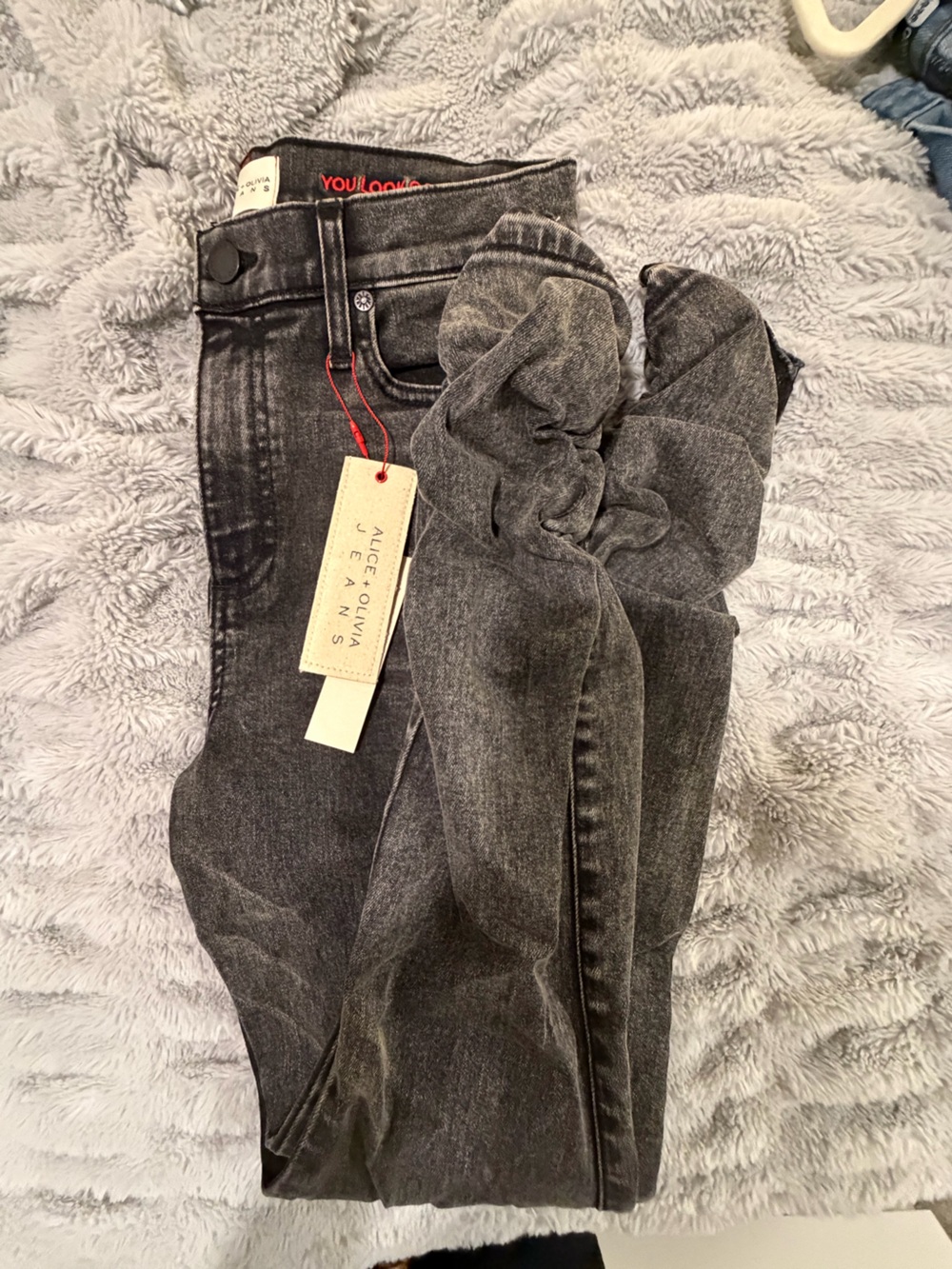 Alice + Olivia Women's Skinny Jeans in Washed Black